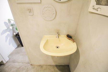 Casa à venda com 370m², 5 quartos e 1 vaga Casa à venda com 370m², 5 quartos e 1 vagaBanheiro Social