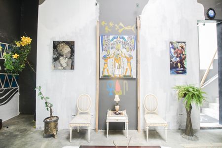 Casa à venda com 370m², 5 quartos e 1 vaga Casa à venda com 370m², 5 quartos e 1 vagaSala