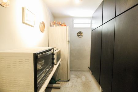 Casa à venda com 370m², 5 quartos e 1 vaga Casa à venda com 370m², 5 quartos e 1 vagaCozinha