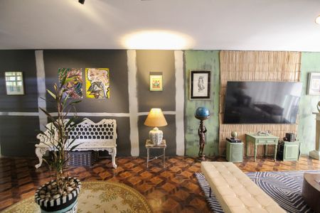 Casa à venda com 370m², 5 quartos e 1 vaga Casa à venda com 370m², 5 quartos e 1 vagaSala 2