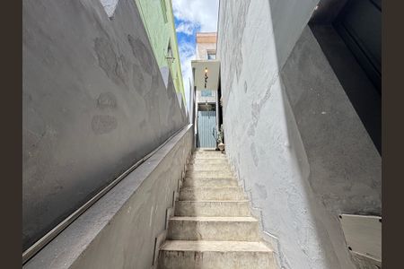 Casa à venda com 370m², 5 quartos e 1 vaga Casa à venda com 370m², 5 quartos e 1 vagaEntrada