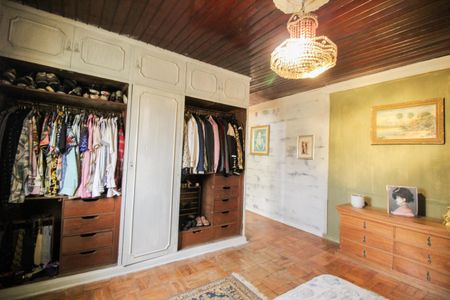 Casa à venda com 370m², 5 quartos e 1 vaga Casa à venda com 370m², 5 quartos e 1 vagaSuite 1