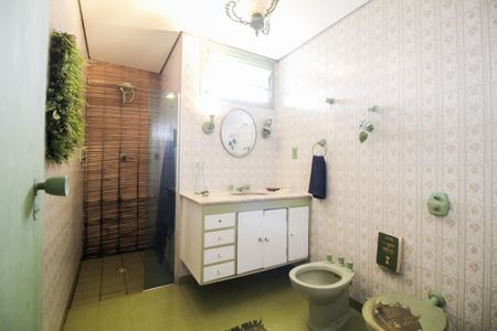 Casa à venda com 370m², 5 quartos e 1 vaga Casa à venda com 370m², 5 quartos e 1 vagaBanheiro Quartos