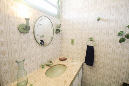 Casa à venda com 370m², 5 quartos e 1 vaga Casa à venda com 370m², 5 quartos e 1 vagaBanheiro Quartos