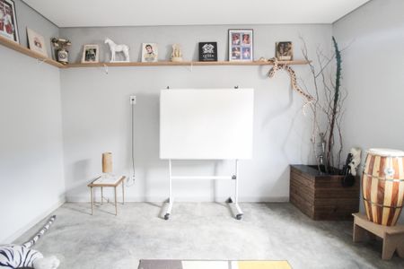 Casa à venda com 370m², 5 quartos e 1 vaga Casa à venda com 370m², 5 quartos e 1 vagaQuarto 4 - Edícula