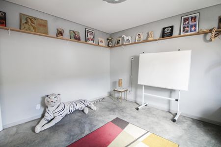 Casa à venda com 370m², 5 quartos e 1 vaga Casa à venda com 370m², 5 quartos e 1 vagaQuarto 4 - Edícula