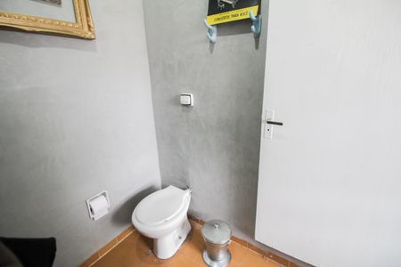 Casa à venda com 370m², 5 quartos e 1 vaga Casa à venda com 370m², 5 quartos e 1 vagaÁrea de Serviço - Banheiro