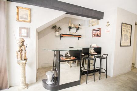 Casa à venda com 370m², 5 quartos e 1 vaga Casa à venda com 370m², 5 quartos e 1 vagaSala de Jantar