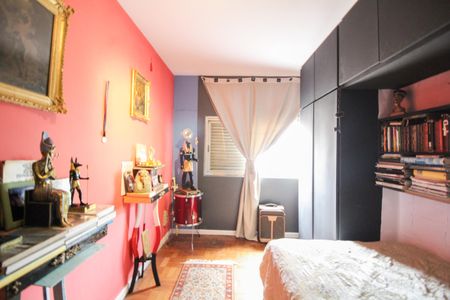 Casa à venda com 370m², 5 quartos e 1 vaga Casa à venda com 370m², 5 quartos e 1 vagaQuarto 2