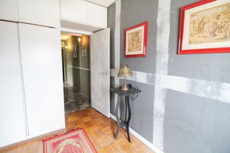 Casa à venda com 370m², 5 quartos e 1 vaga Casa à venda com 370m², 5 quartos e 1 vagaQuarto 3