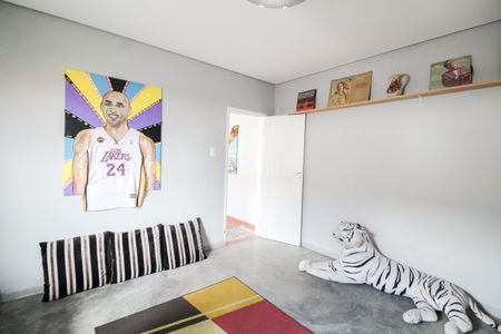 Casa à venda com 370m², 5 quartos e 1 vaga Casa à venda com 370m², 5 quartos e 1 vagaQuarto 4 - Edícula