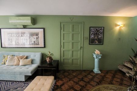 Casa à venda com 370m², 5 quartos e 1 vaga Casa à venda com 370m², 5 quartos e 1 vagaSala 2