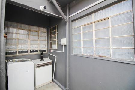 Casa à venda com 370m², 5 quartos e 1 vaga Casa à venda com 370m², 5 quartos e 1 vagaÁrea de Serviço