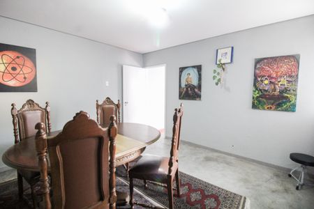 Casa à venda com 370m², 5 quartos e 1 vaga Casa à venda com 370m², 5 quartos e 1 vagaQuarto 5 - Edícula