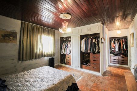 Casa à venda com 370m², 5 quartos e 1 vaga Casa à venda com 370m², 5 quartos e 1 vagaSuite 1