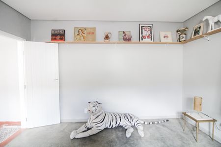 Casa à venda com 370m², 5 quartos e 1 vaga Casa à venda com 370m², 5 quartos e 1 vagaQuarto 4 - Edícula