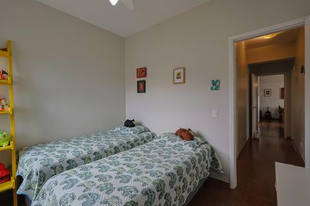 Apartamento à venda com 97m², 3 quartos e 1 vagaQuarto 2