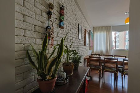 Apartamento à venda com 97m², 3 quartos e 1 vagaEntrada