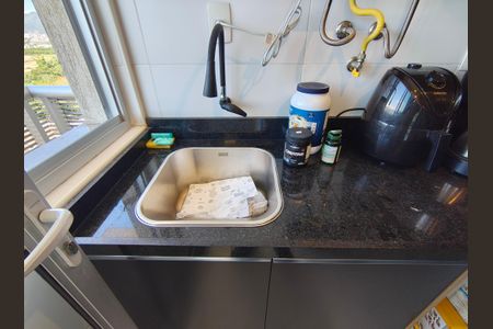 Apartamento à venda com 73m², 2 quartos e 1 vagaÁrea de Serviço