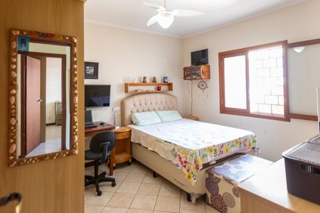 Casa à venda com 350m², 4 quartos e 4 vagas Casa à venda com 350m², 4 quartos e 4 vagasSuíte 2