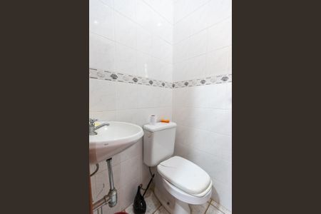 Casa à venda com 350m², 4 quartos e 4 vagas Casa à venda com 350m², 4 quartos e 4 vagasBanheiro da Área de Serviço