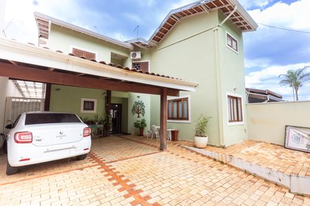 Casa à venda com 350m², 4 quartos e 4 vagas Casa à venda com 350m², 4 quartos e 4 vagasGaragem