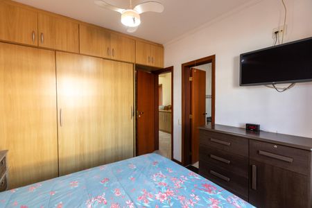 Casa à venda com 350m², 4 quartos e 4 vagas Casa à venda com 350m², 4 quartos e 4 vagasSuíte 1