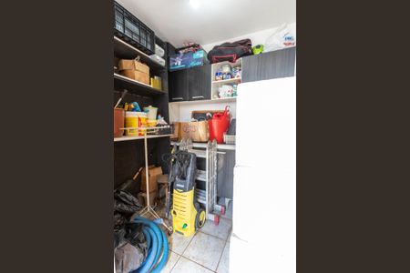 Casa à venda com 350m², 4 quartos e 4 vagas Casa à venda com 350m², 4 quartos e 4 vagasDepósito