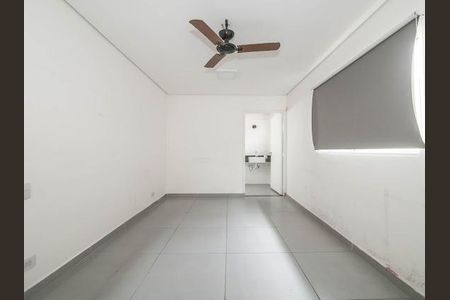 Casa à venda com 5 quartos, 220m² em Vila Nova Conceição, São Paulo