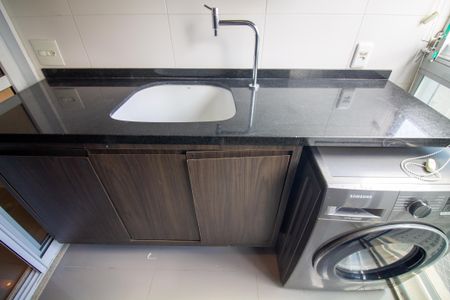 Apartamento para alugar com 75m², 2 quartos e 1 vagaÁrea de Serviço