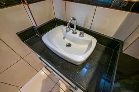 Apartamento à venda com 84m², 2 quartos e sem vagaSuíte - Banheiro