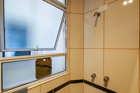 Apartamento à venda com 84m², 2 quartos e sem vagaSuíte - Banheiro