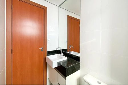 Apartamento para alugar com 62m², 2 quartos e 2 vagas Apartamento para alugar com 62m², 2 quartos e 2 vagasBanheiro