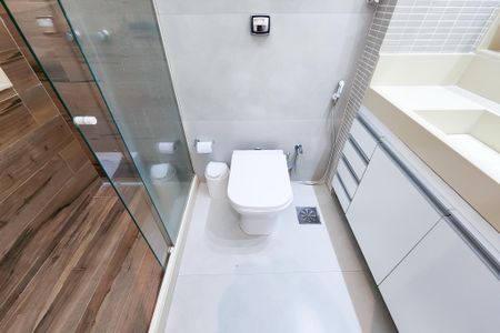 Apartamento para alugar com 176m², 3 quartos e 2 vagasBanheiro 1