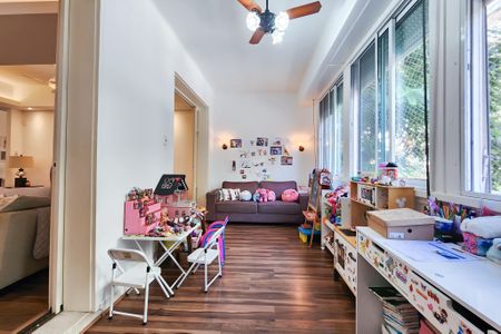 Apartamento para alugar com 176m², 3 quartos e 2 vagasSala