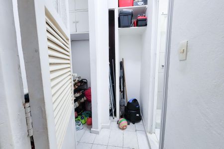 Apartamento para alugar com 176m², 3 quartos e 2 vagasQuarto de Serviço 