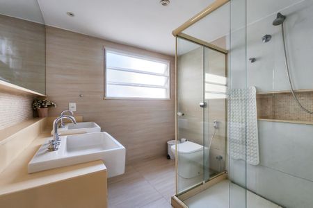 Apartamento para alugar com 176m², 3 quartos e 2 vagasBanheiro 2