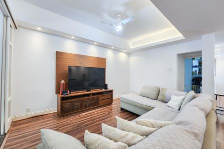 Apartamento para alugar com 176m², 3 quartos e 2 vagasSala