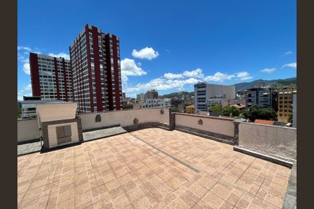 Casa à venda com 900m², 3 quartos e 7 vagasTerraço 2