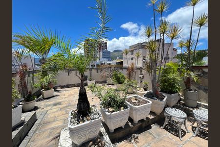 Casa à venda com 900m², 3 quartos e 7 vagasTerraço 1