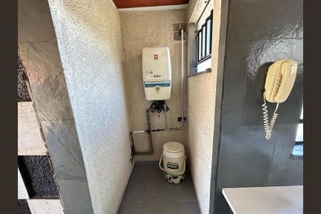 Casa à venda com 900m², 3 quartos e 7 vagasAquecedor