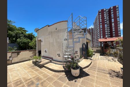 Casa à venda com 900m², 3 quartos e 7 vagasTerraço 1