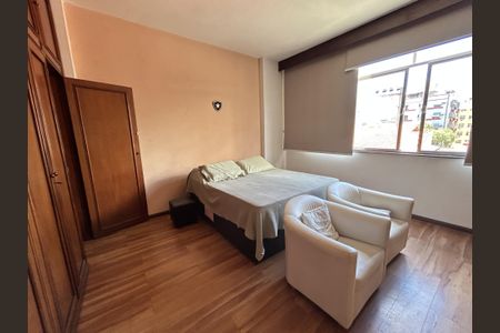 Casa à venda com 900m², 3 quartos e 7 vagasSuíte 1