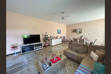 Casa à venda com 900m², 3 quartos e 7 vagasSala 3