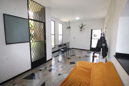 Casa à venda com 900m², 3 quartos e 7 vagasSala 1