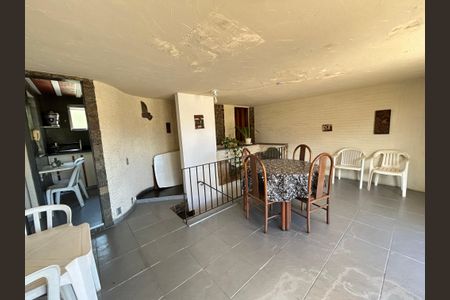 Casa à venda com 900m², 3 quartos e 7 vagasSala 5