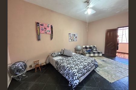 Casa à venda com 900m², 3 quartos e 7 vagasSuíte 2