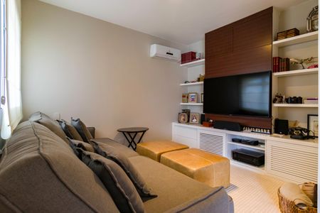 Apartamento à venda com 214m², 3 quartos e 4 vagas