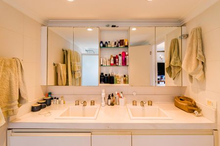 Apartamento à venda com 214m², 3 quartos e 4 vagas