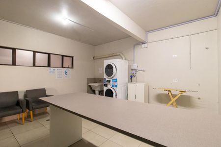 Área comum de kitnet/studio para alugar com 1 quarto, 22m² em Centro, Pinhais